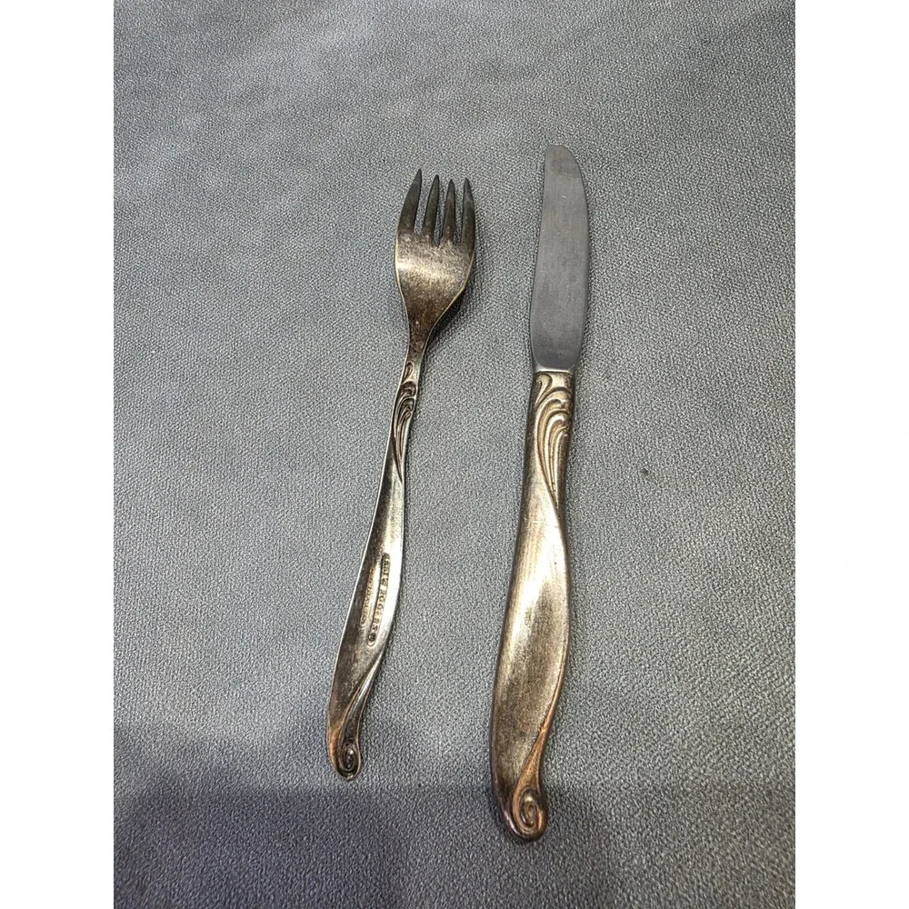 1881 Rogers Oneida Flirtation Silverplate Dinner Fork and Knife Set 2pc 1959